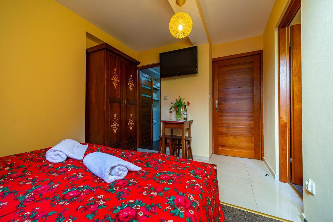 Apartamenty I Pokoje W Willi Na Ubocy Suche Exterior photo