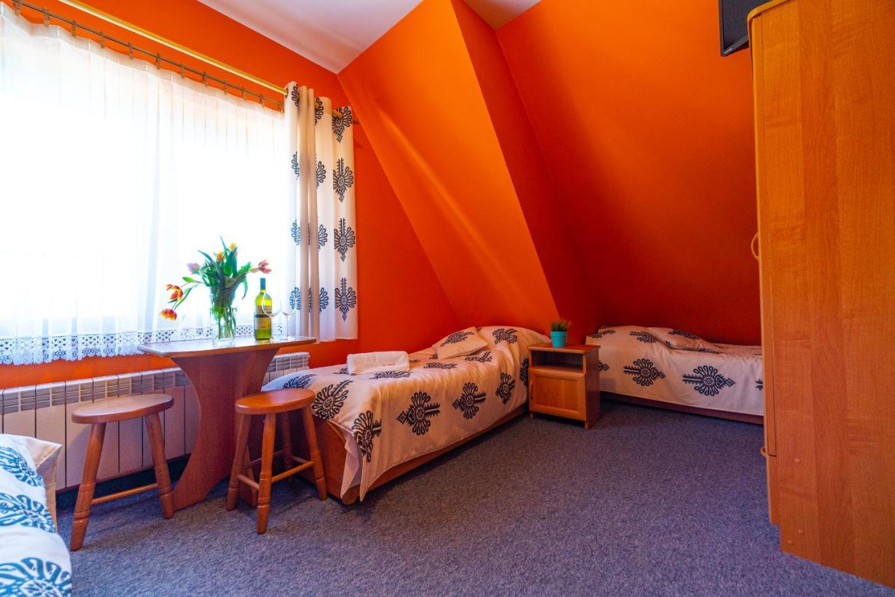 Apartamenty I Pokoje W Willi Na Ubocy Suche Exterior photo